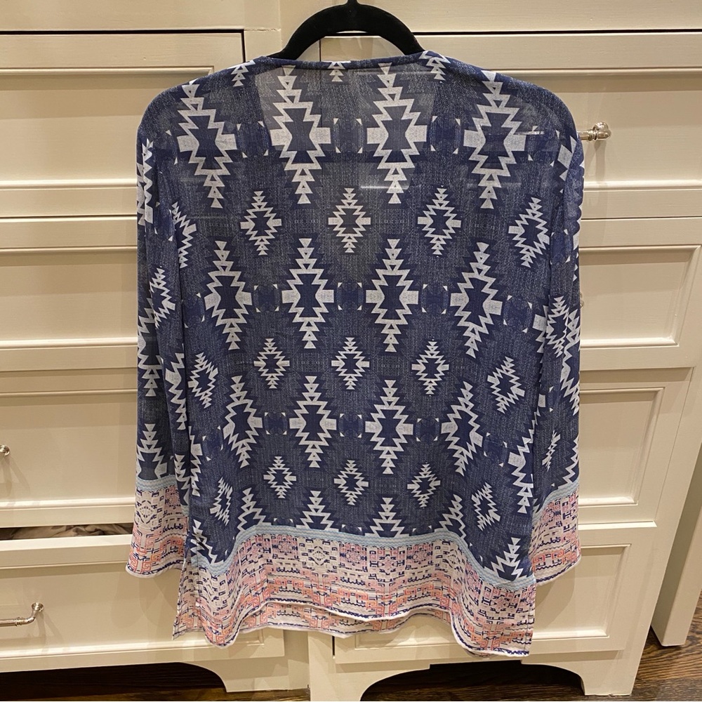Tunic Top, Size M - Picture 3 of 3